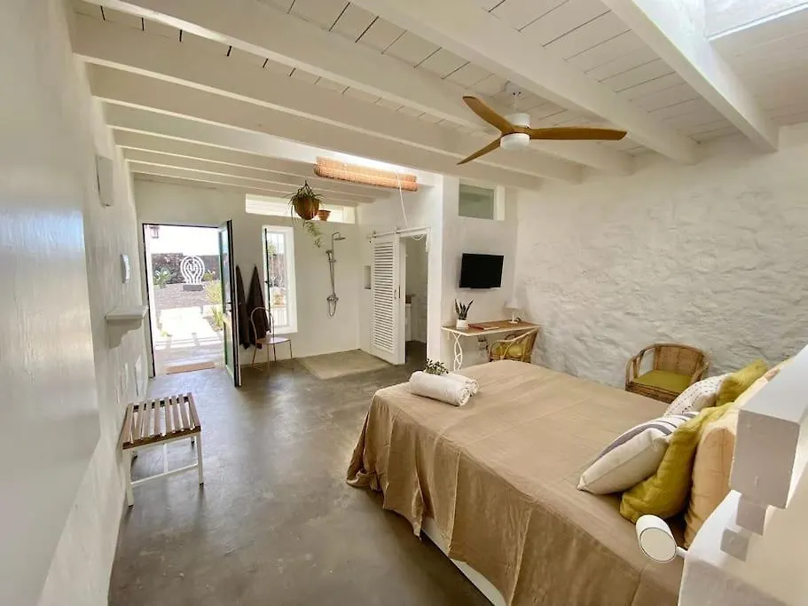 Casa Kira Sur, Macher Tías