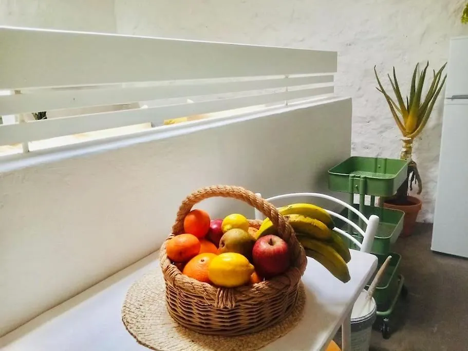 Casa Kira Sur, Macher Tias